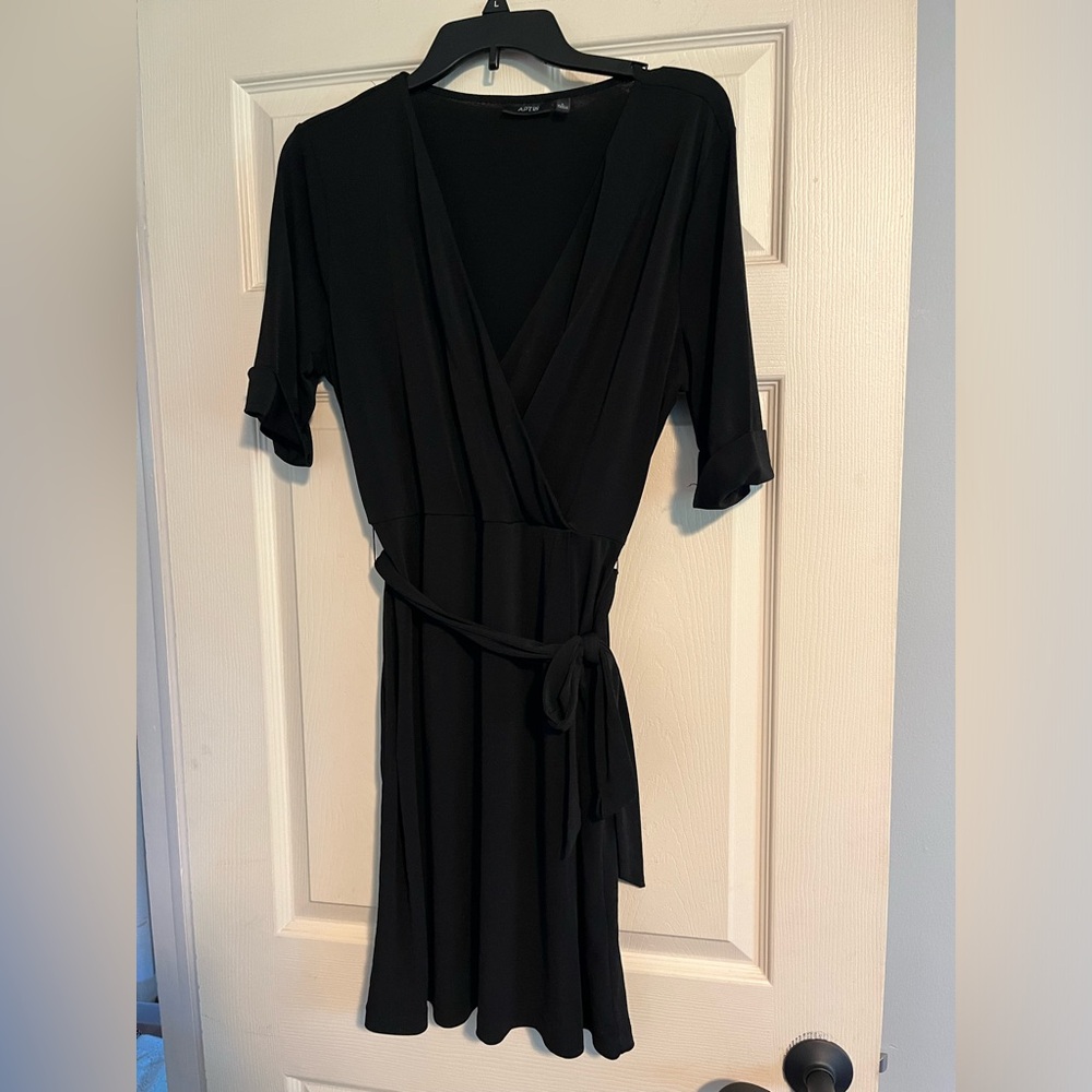 Apt 9 black wrap dress stretch jersey career casual L M